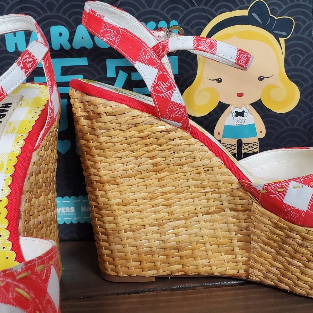 Harajuku Lovers Picnic Wedges - Picture 6 of 7